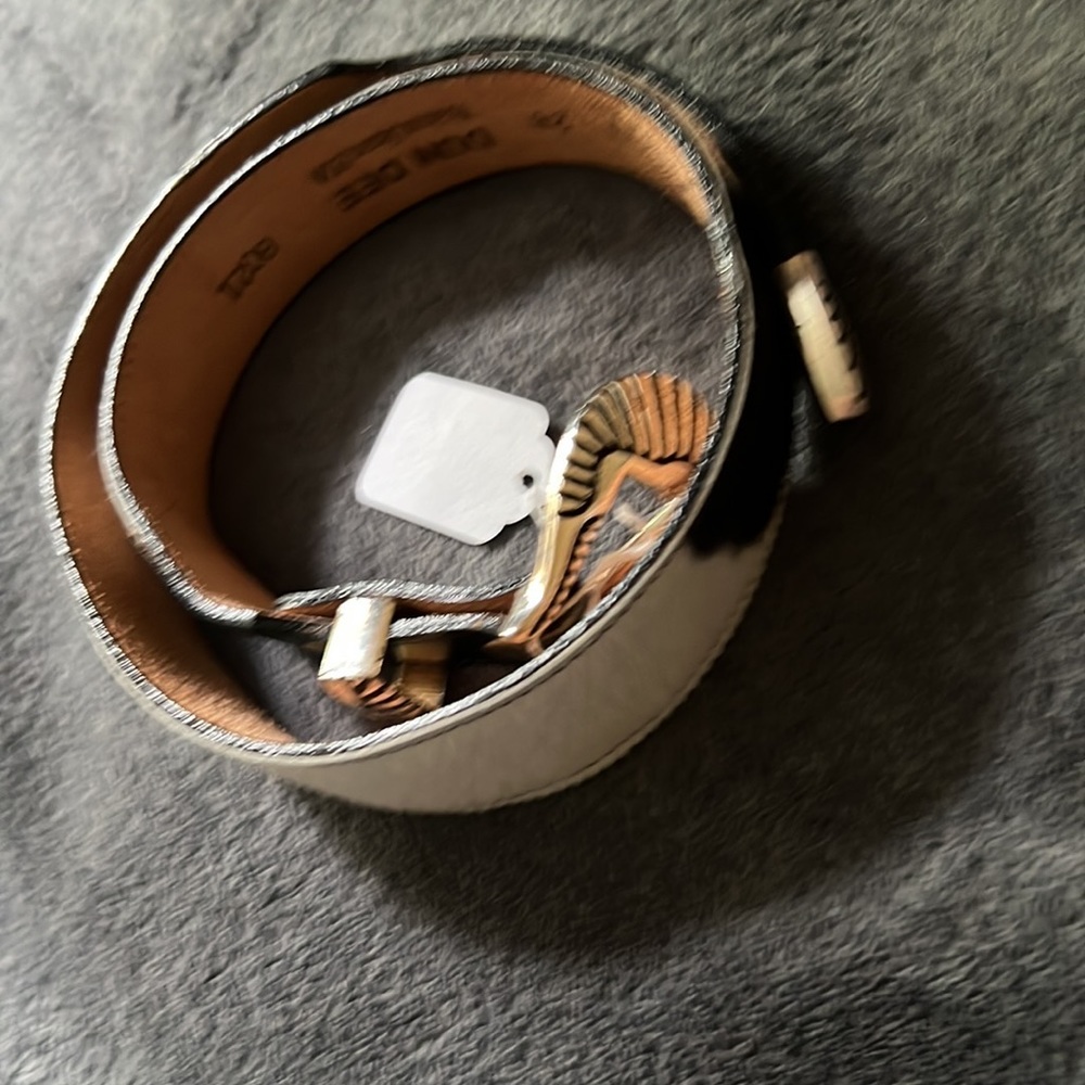 Women’s vintage Dunn Dee Calf Hair belt 28”